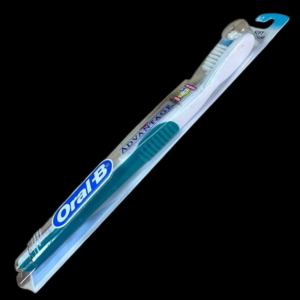 Oral B‎ Toothbrush Advantage Angle 40 SOFT Vintage 1998